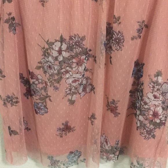 NWT IZ Byer Floral Cold Shoulder Top - Picture 5 of 6